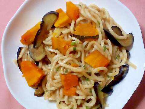 かぼちゃと茄子の焼きうどん